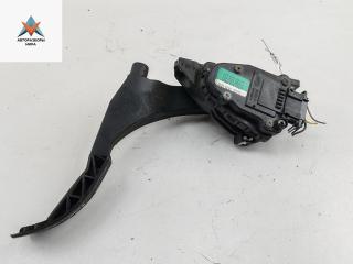 педаль Volkswagen Golf 4 поколение 2001, 1.4 л., бензин, МКПП, серый, хетчбэк 5 дв., 1J1721503