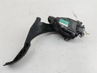 педаль Volkswagen Golf-4 2001, 1.4 л., бензин, МКПП, серый, хетчбэк 5 дв., 1J1721503
