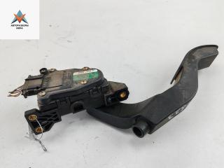 педаль Volkswagen Passat B5 1999, 1.6 л., бензин, МКПП, зелёный, универсал, 8D1721523