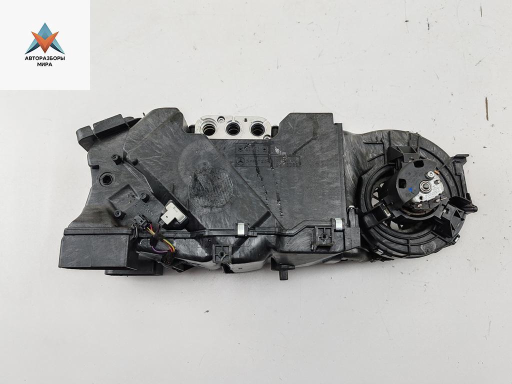 моторчик печки Mercedes-Benz S-Класс W221 2006, 4.7 л., бензин, АКПП, чёрный, седан, 2218300262 - фото №1