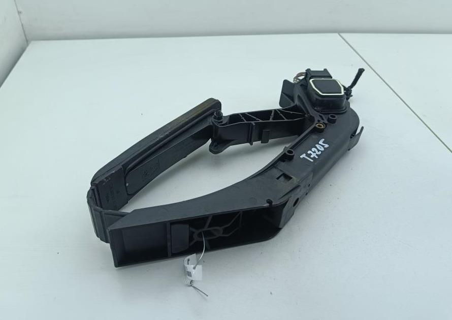 педаль Mercedes-Benz S-Класс W221 2006, 4.7 л., бензин, АКПП, чёрный, седан, 2203000104 - фото №1