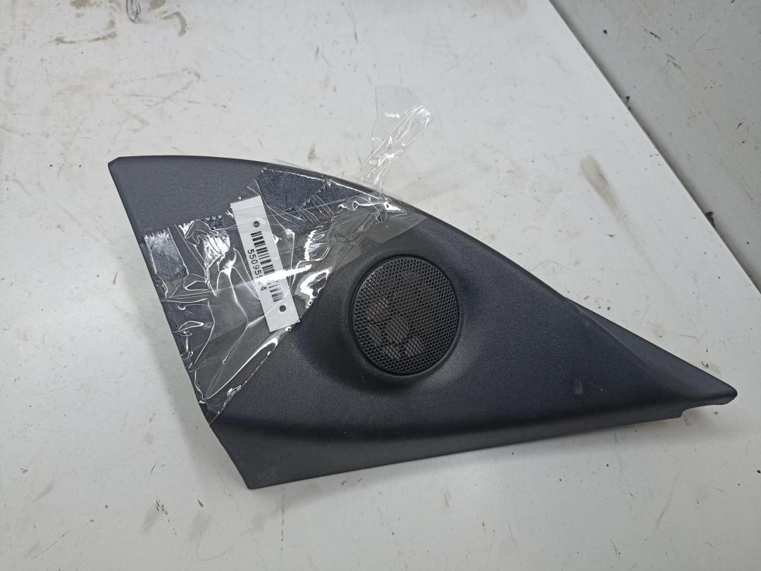 накладка на зеркало Opel Astra H 2004, 1.4 л., бензин, МКПП, красный, хетчбэк 5 дв., 24468438 - фото №1