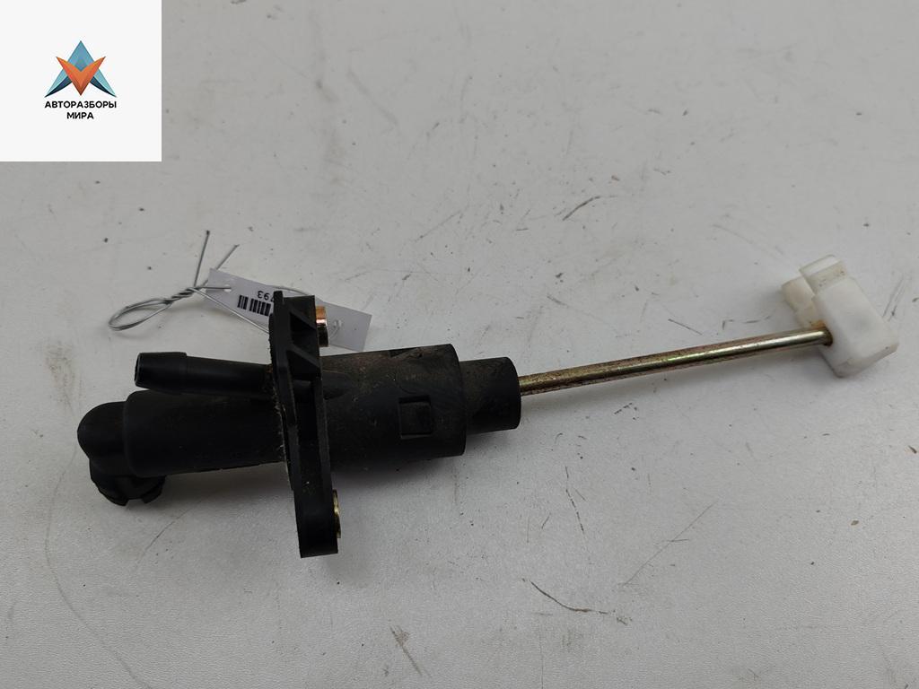 цилиндр сцепления главный Volkswagen Bora 1 поколение 1999, 1.6 л., бензин, МКПП, серый, седан, 1J1721388 - фото №1