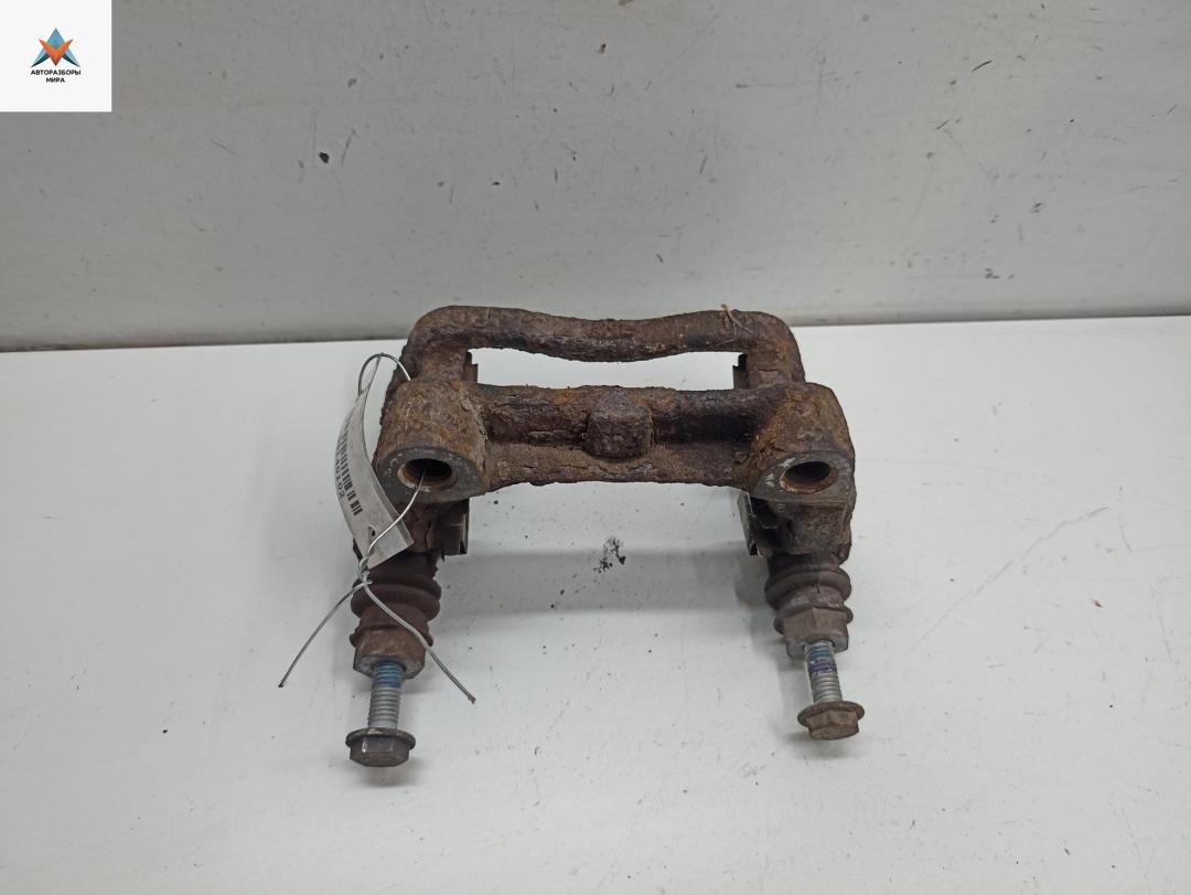 скоба суппорта Opel Astra H 2004, 1.4 л., бензин, МКПП, красный, хетчбэк 5 дв. - фото №1