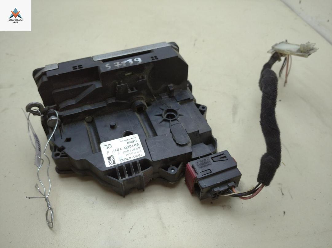 замок двери передней правой Citroen Jumper 2 поколение 2007, 2.2 л., дизель, МКПП, белый, микроавтобус, 1350147080 - фото №1