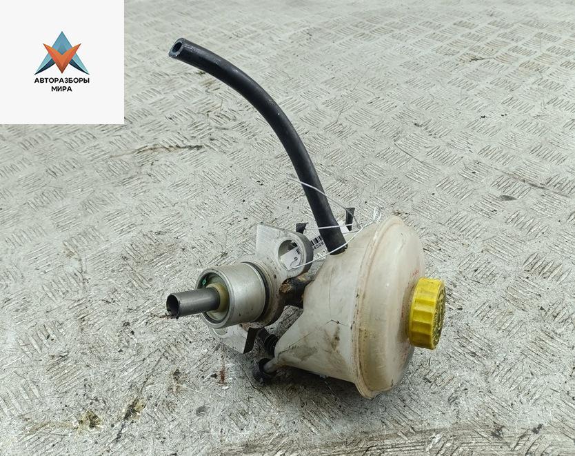 цилиндр тормозной главный Volkswagen Passat B5 1999, 1.6 л., бензин, МКПП, синий, универсал - фото №1