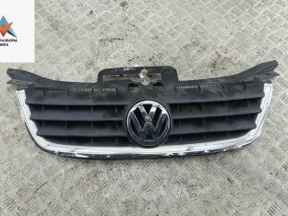 решетка радиатора Volkswagen Touran 1 поколение 2005, красный, минивэн