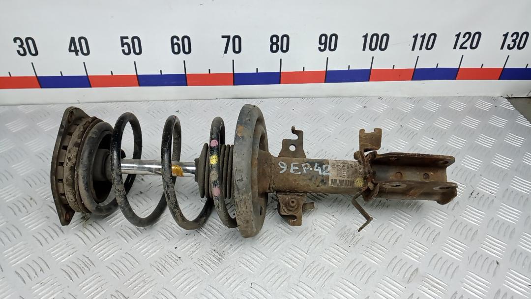 Стойка Renault Fluence 1 поколение 2011, 1.5 л., дизель, МКПП, седан - фото №1