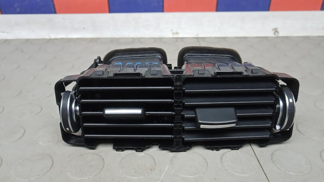 дефлектор обдува салона Land Rover Range Rover Evoque L551 2018, 2.0 л., дизель, МКПП, внедорожник 5 дв. - фото №1