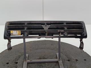 решетка радиатора Mitsubishi Pajero 2 поколение 1995, цвет