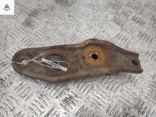 кронштейн (крепление) Volkswagen Transporter T4 1992, 2.4 л., дизель, МКПП, красный, микроавтобус