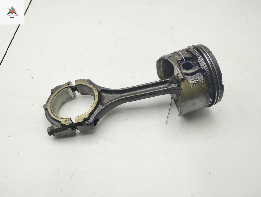 поршень Renault Megane 2 поколение 2005, 2.0 л., бензин, МКПП, серый, универсал - фото №1