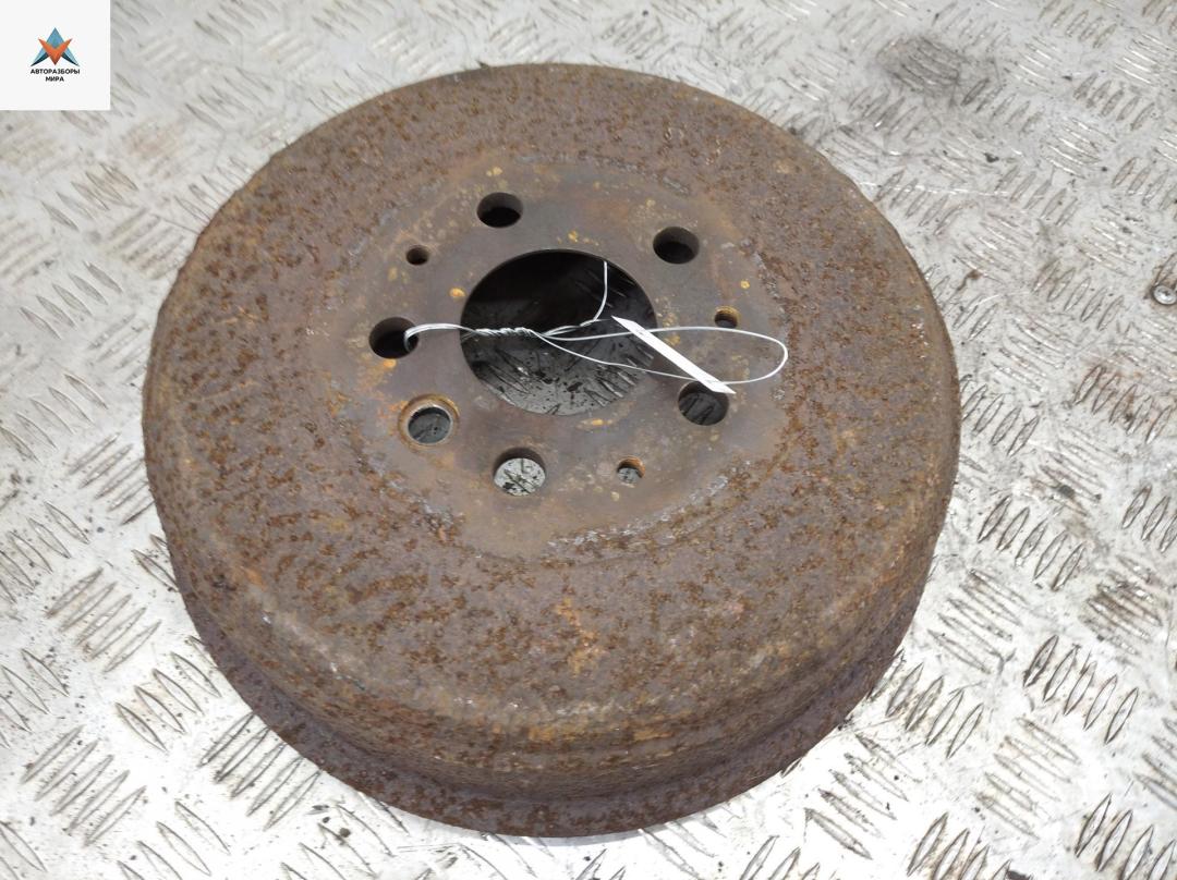 барабан тормозной Volkswagen Transporter T4 1992, 2.4 л., дизель, МКПП, красный, микроавтобус - фото №1