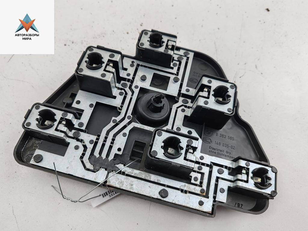 панель заднего левого фонаря BMW 5 серия E39 1997, 2.0 л., бензин, МКПП, чёрный, седан, 8363565 - фото №1