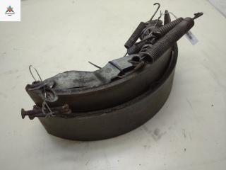 Колодки тормозные задние Volkswagen Transporter T4 1992, 2.4 л., дизель, МКПП, красный, микроавтобус