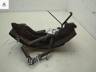 Колодки тормозные задние Volkswagen Transporter T4 1992, 2.4 л., дизель, МКПП, красный, микроавтобус