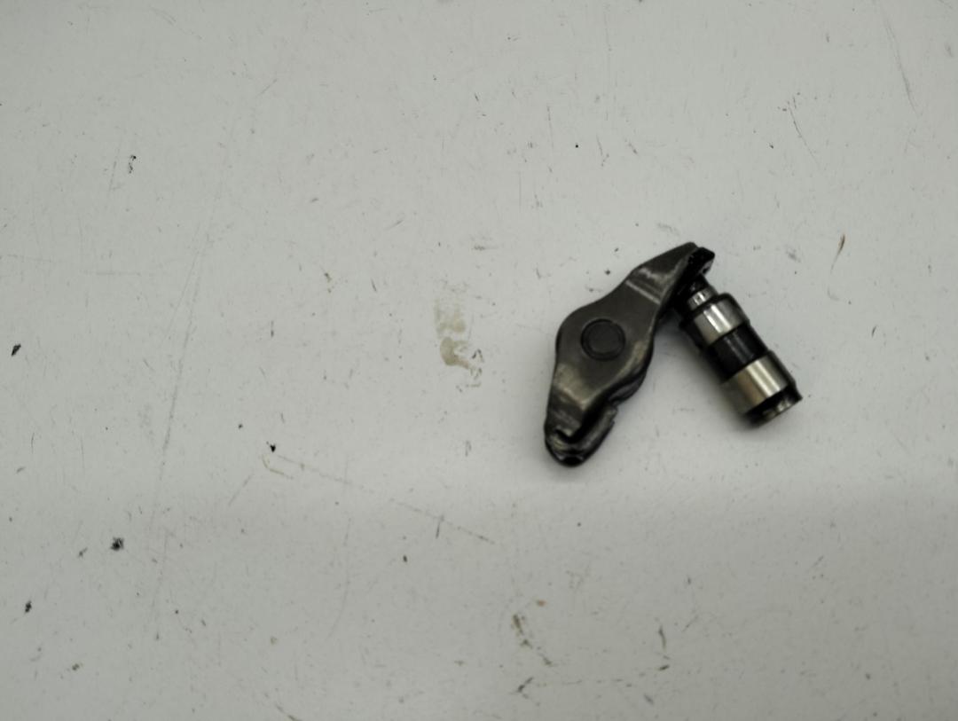 коромысло клапана (рокер) Volkswagen Passat B6 2008, 1.8 л., бензин, МКПП, чёрный, универсал, INA