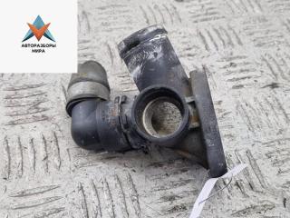 фланец (тройник) системы охлаждения Volkswagen Passat B5 [рестайлинг] 2001, 2.0 л., бензин, МКПП, синий, универсал, 06B121133A