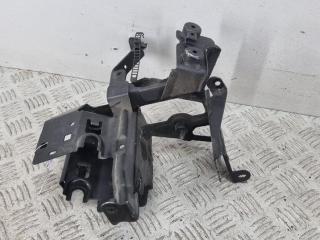 кронштейн (крепление) Volkswagen Passat B5 [рестайлинг] 2001, 1.9 л., дизель, МКПП, серый, универсал, 4B0614119R