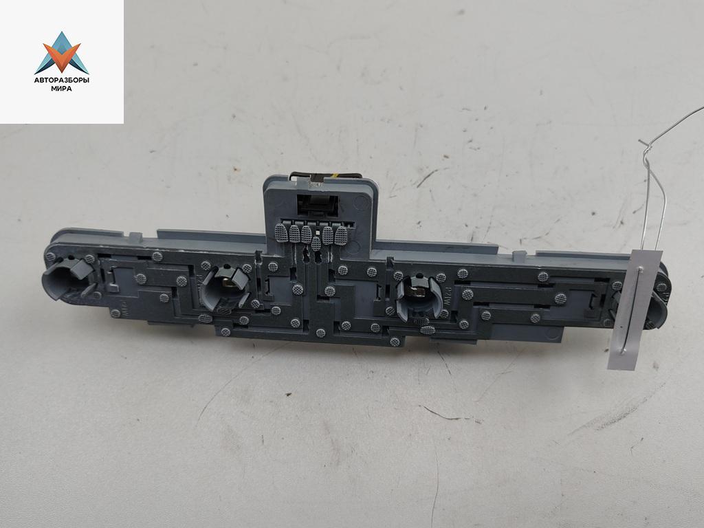 Плата фонаря заднего правого Opel Zafira 2 поколение (B) 2006, 1.6 л., бензин, МКПП, серый, минивэн, 752202 - фото №1