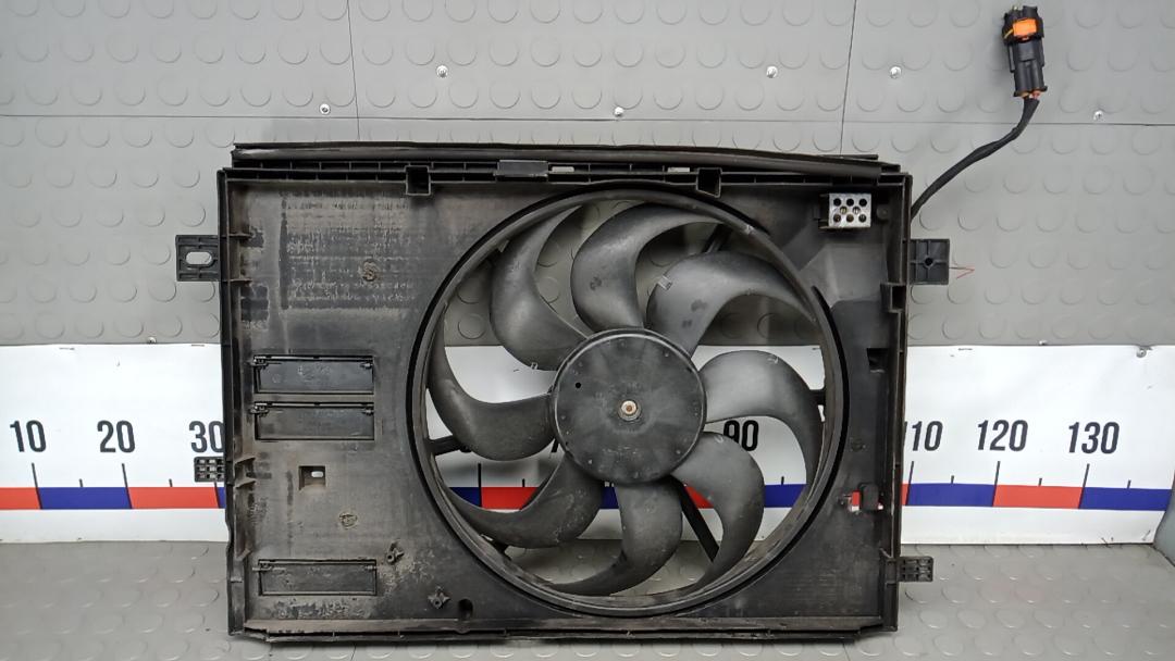 вентилятор радиатора Peugeot 308 T9 2014, 1.6 л., дизель, МКПП, хетчбэк 5 дв. - фото №1