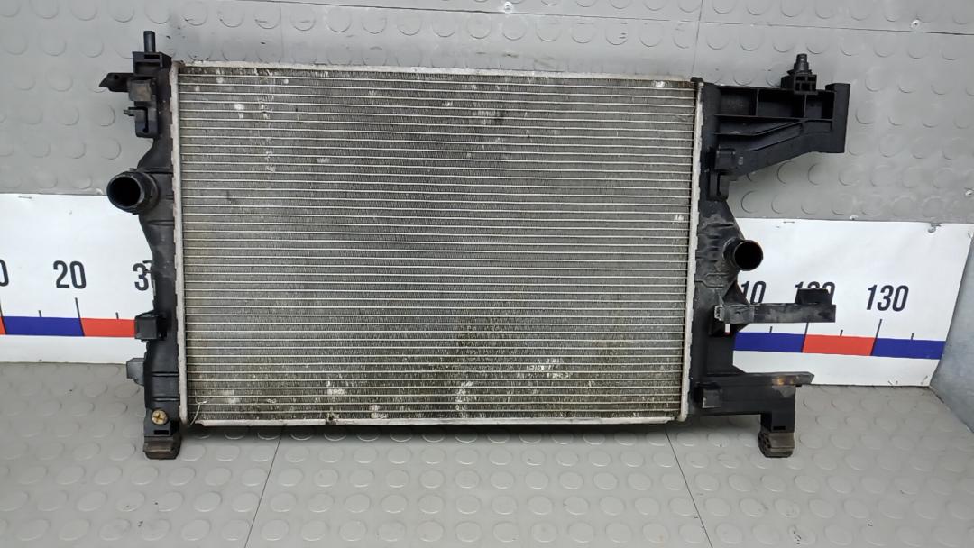 радиатор охлаждения Opel Astra J 2009, 1.7 л., дизель, МКПП, хетчбэк 5 дв. - фото №1