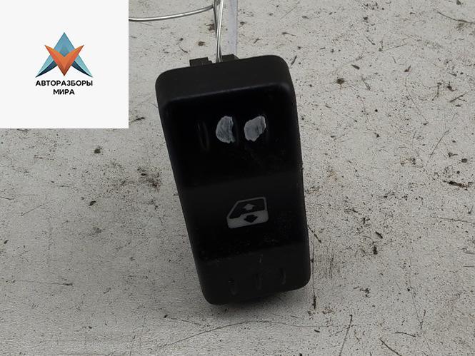 кнопка стеклоподъемника переднего левого Dacia (Renault) Logan 2006, 1.4 л., бензин, МКПП, синий, седан, 22681 - фото №1