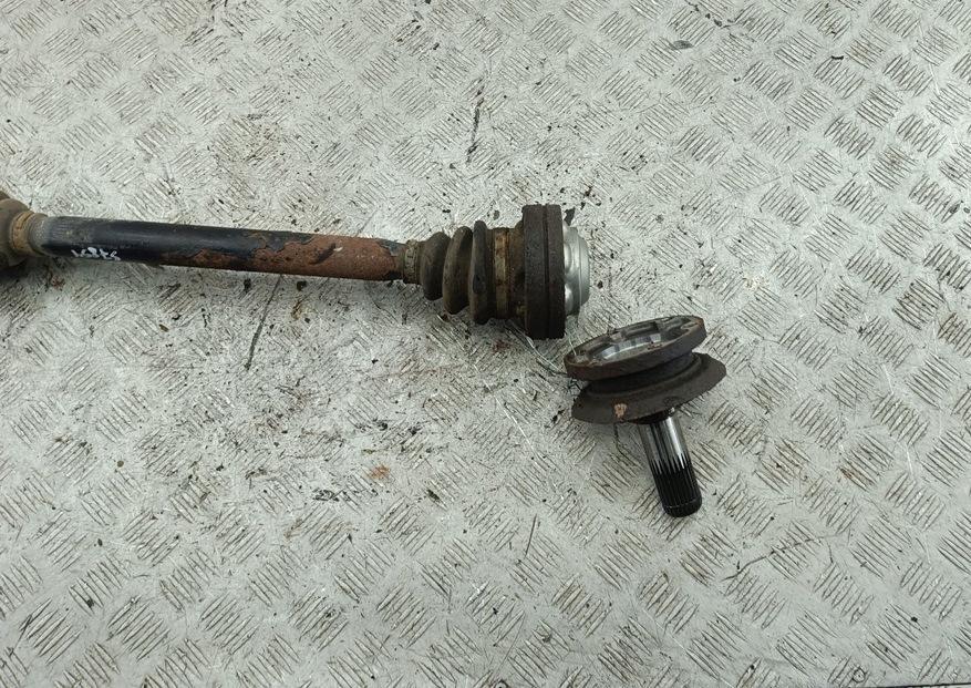 полуось задняя (приводной вал, ШРУС) BMW 5 E39 2002, 2.5 л., бензин, МКПП, серый, универсал, 1229420