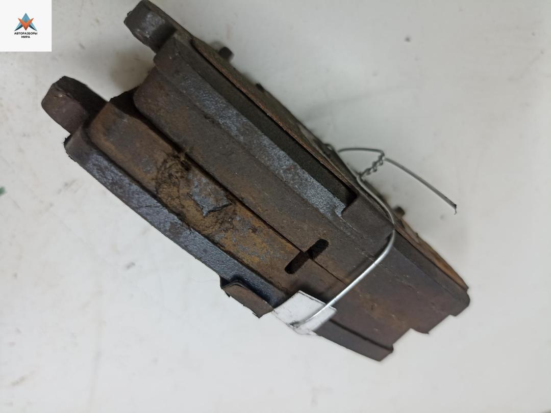 Колодки тормозные задние Opel Insignia 1 поколение (A) 2009, 2.8 л., бензин, АКПП, серый, универсал - фото №1