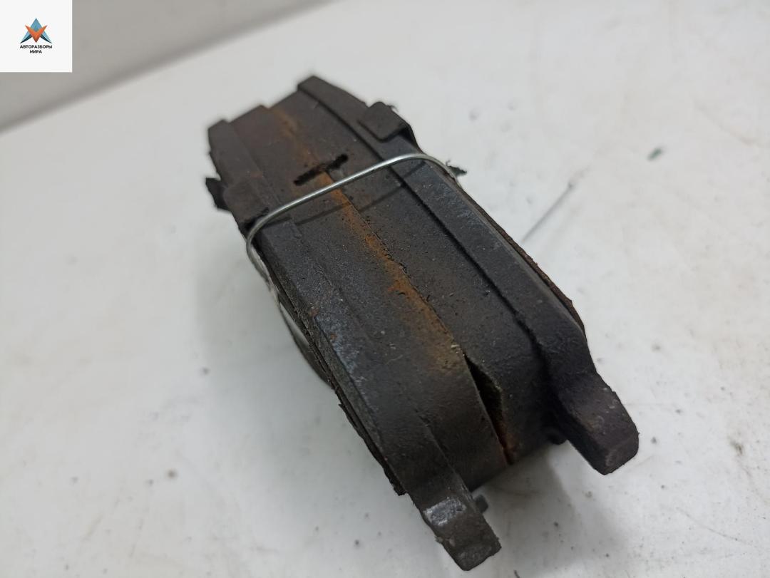 Колодки тормозные задние Opel Insignia 1 поколение (A) 2009, 2.8 л., бензин, АКПП, серый, универсал - фото №1