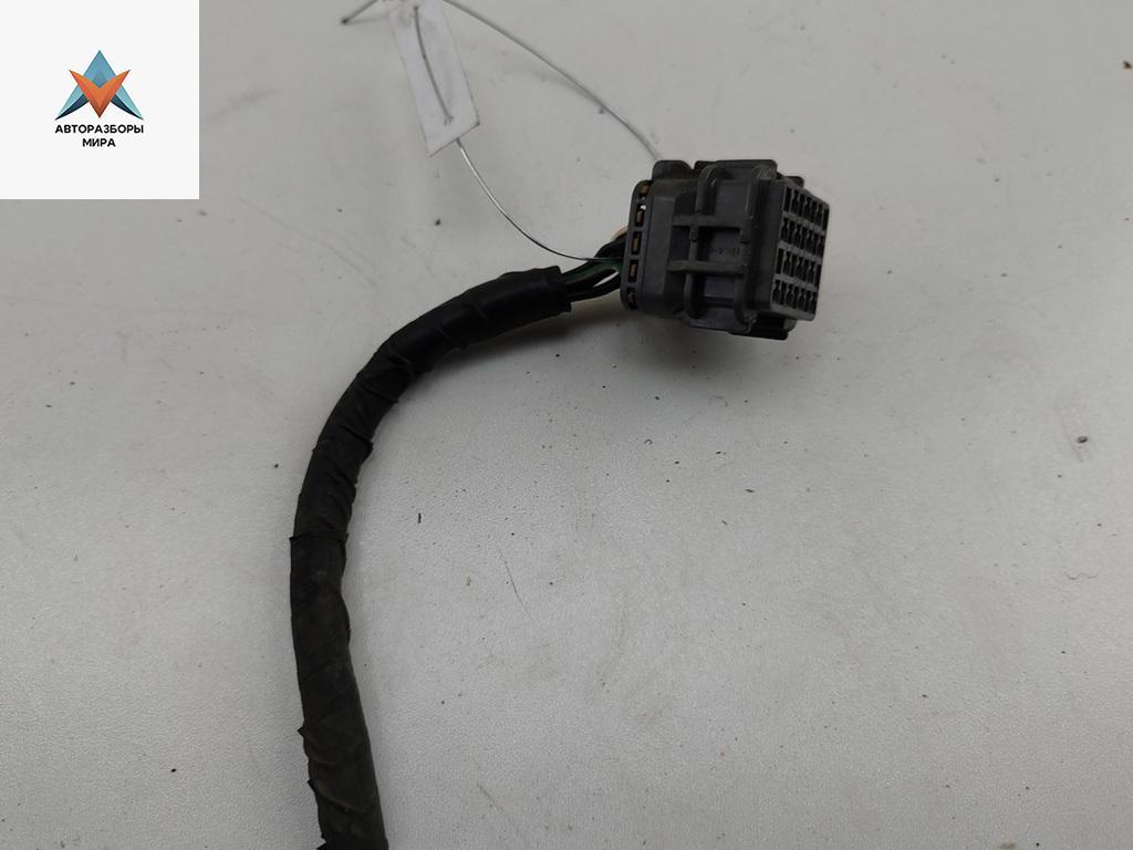 разъем (фишка) проводки Ford Mondeo 3 поколение 2002, 2.0 л., бензин, МКПП, зелёный, универсал - фото №1