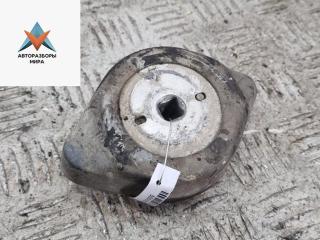 подушка крепления КПП Volkswagen Passat B5 1998, 1.6 л., бензин, МКПП, синий, универсал, 8D0399161D