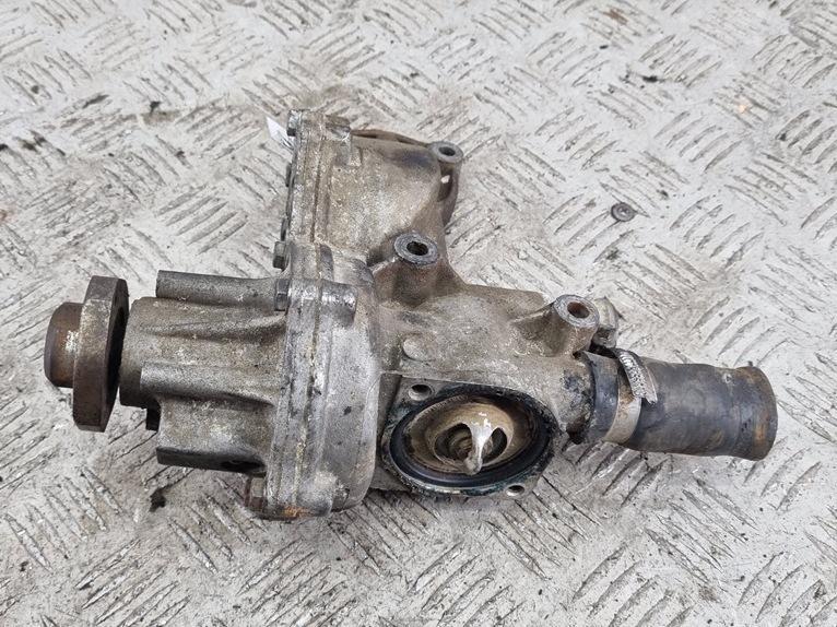 насос антифриза дополнительный Volkswagen Caddy 1999, 1.9 л., дизель, МКПП, серый, фургон, 049121019B