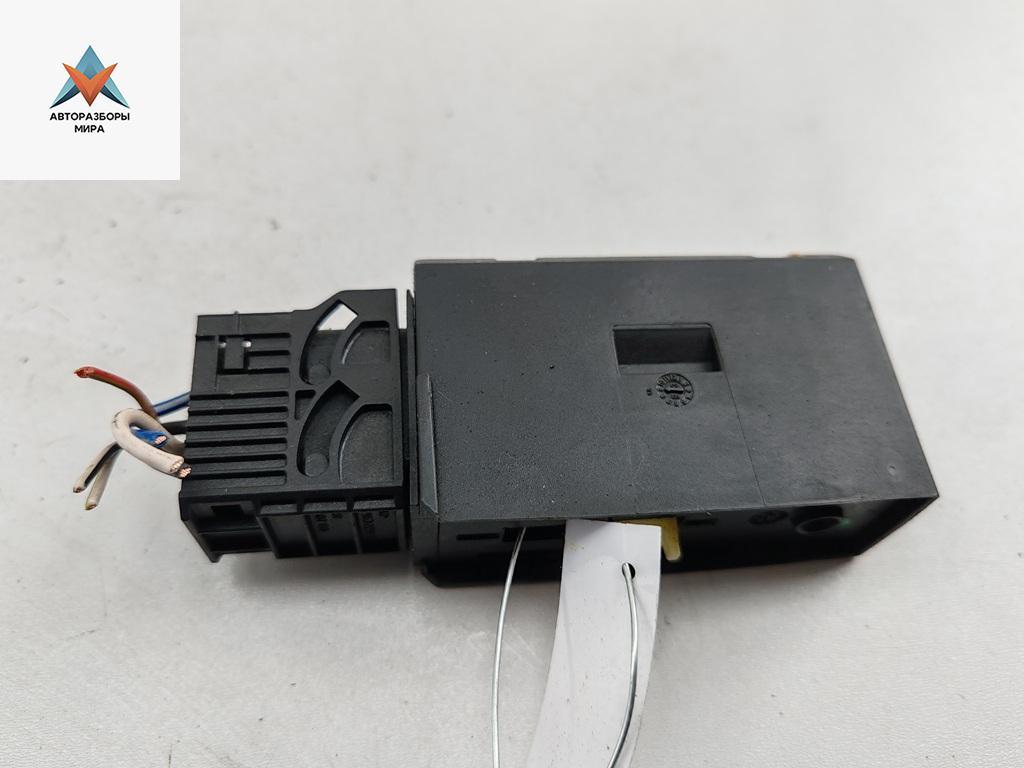 активатор (привод) замка двери BMW 3 серия E36 1993, 1.6 л., бензин, МКПП, чёрный, седан, 1387606 - фото №1