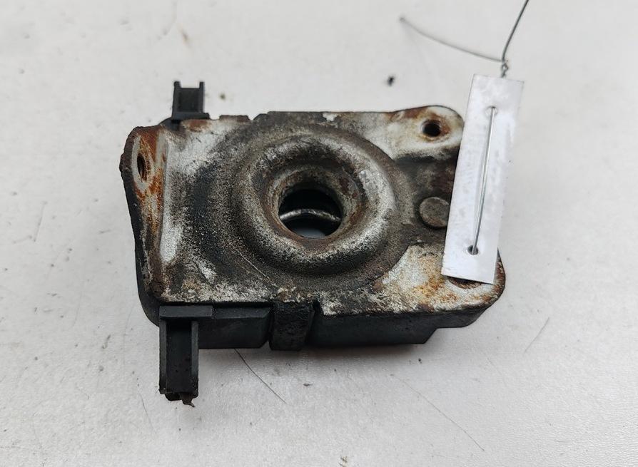 замок капота BMW 3 E46 2000, 2.0 л., бензин, АКПП, чёрный, седан, 8203859