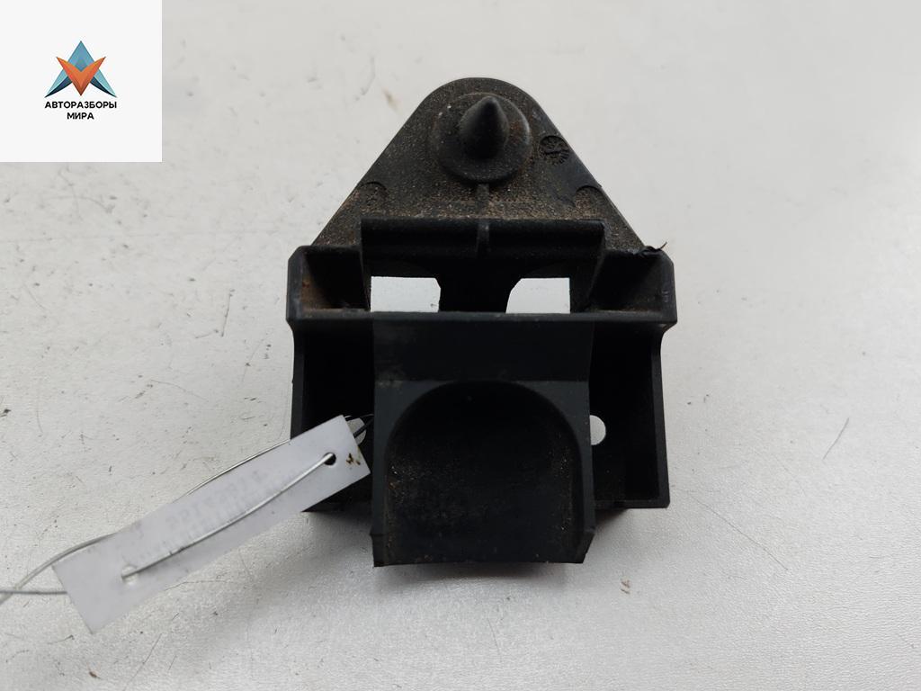 кронштейн радиатора BMW 3 серия E36 1993, 2.0 л., бензин, АКПП, серый, седан, 17223338 - фото №1