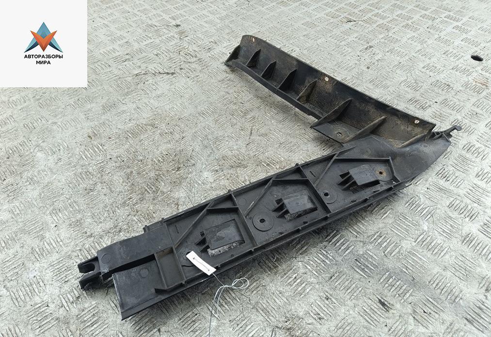 кронштейн заднего бампера Skoda Superb 1 поколение 2002, 1.9 л., дизель, МКПП, синий, седан - фото №1