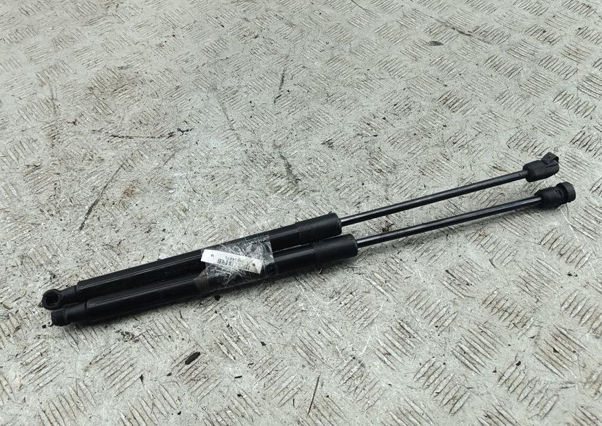 амортизатор крышки багажника (3-5 двери) Volkswagen Passat B6 2005, 1.6 л., бензин, МКПП, серый, универсал
