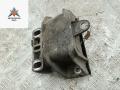 подушка крепления двигателя Volkswagen Bora 1 поколение 1999, 1.6 л., бензин, МКПП, серый, седан - фото №2