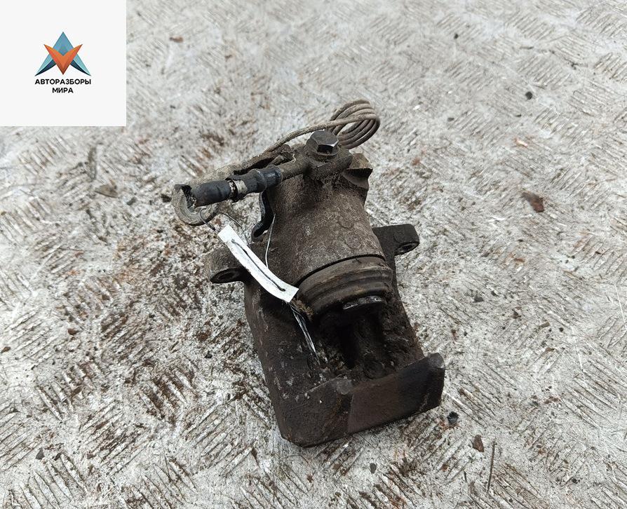 суппорт задний правый Audi A6 4B/C5 1998, 2.4 л., бензин, МКПП, серый, седан - фото №1