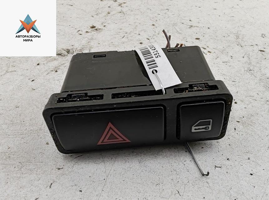 кнопка аварийной сигнализации BMW 3 серия E46 2000, 2.0 л., бензин, АКПП, серый, универсал, 8368920 - фото №1