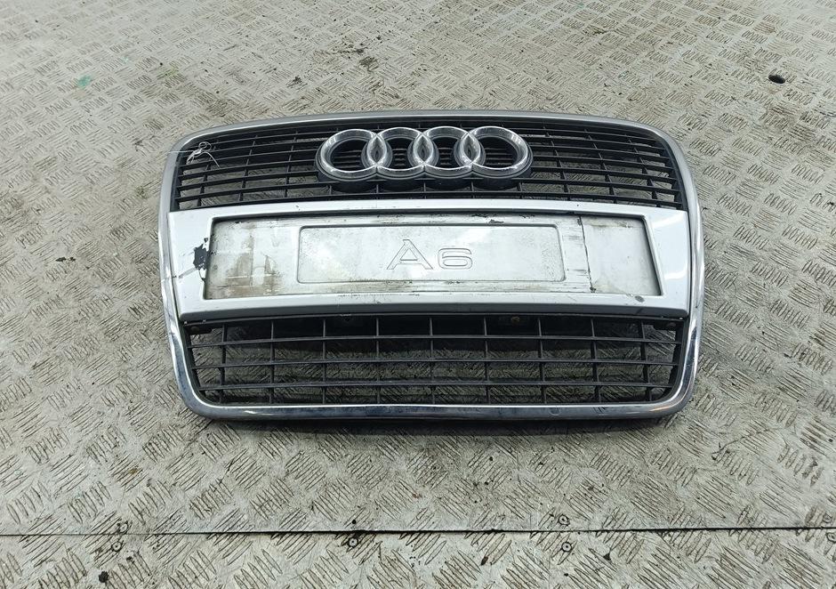 решетка радиатора Audi A6 4F/C6 2004, серый, седан, 4F0853651 - фото №1
