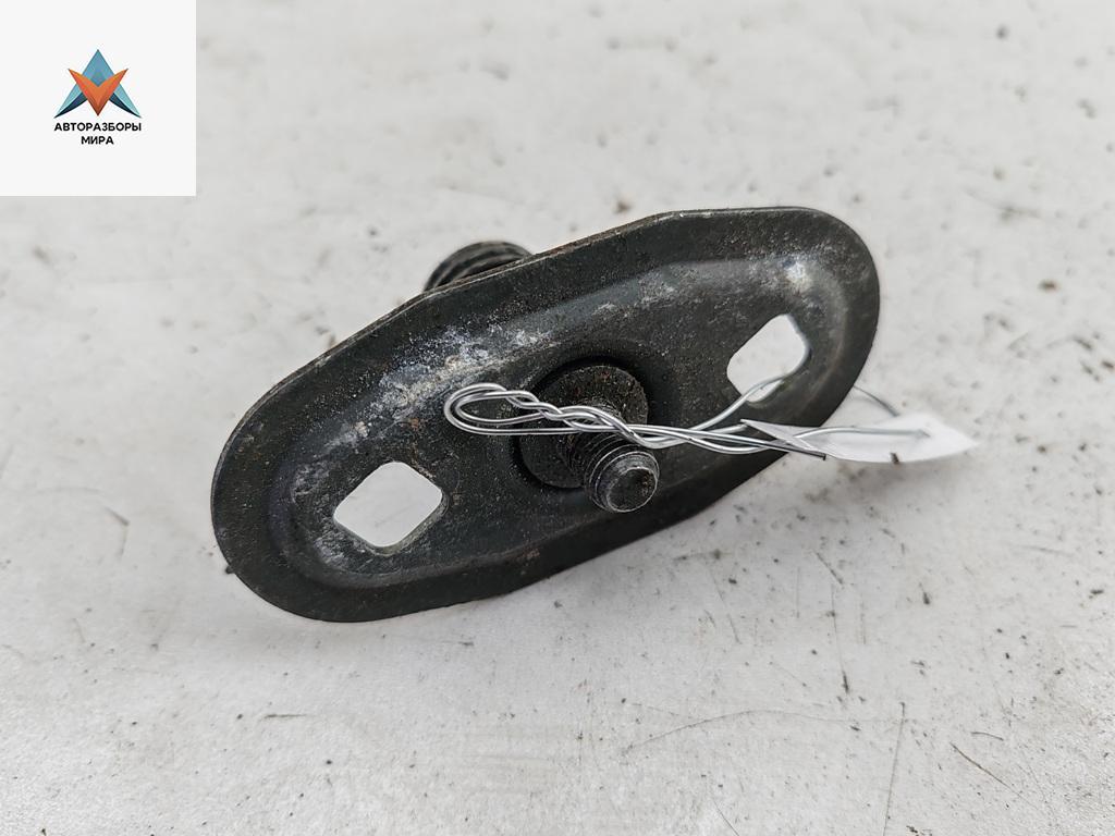 замок капота BMW 3 серия E36 1991, 1.8 л., бензин, АКПП, синий, седан, 8122267 - фото №1