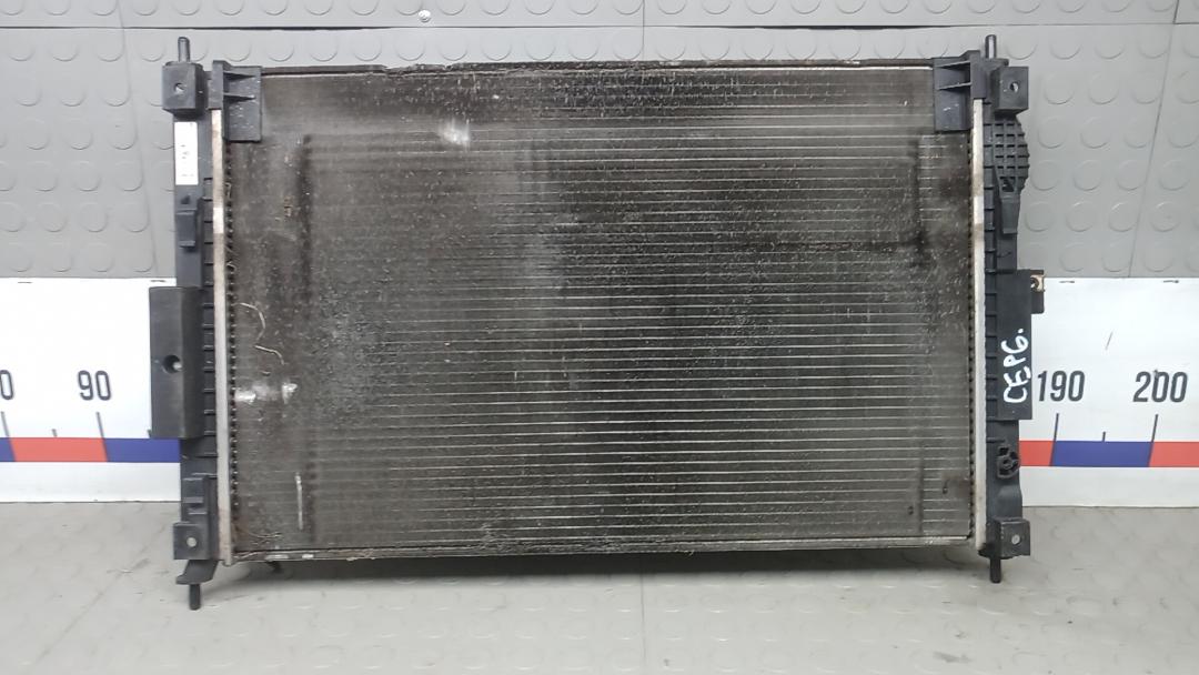 радиатор охлаждения Peugeot 308 T9 2014, 1.6 л., дизель, МКПП, хетчбэк 5 дв. - фото №1