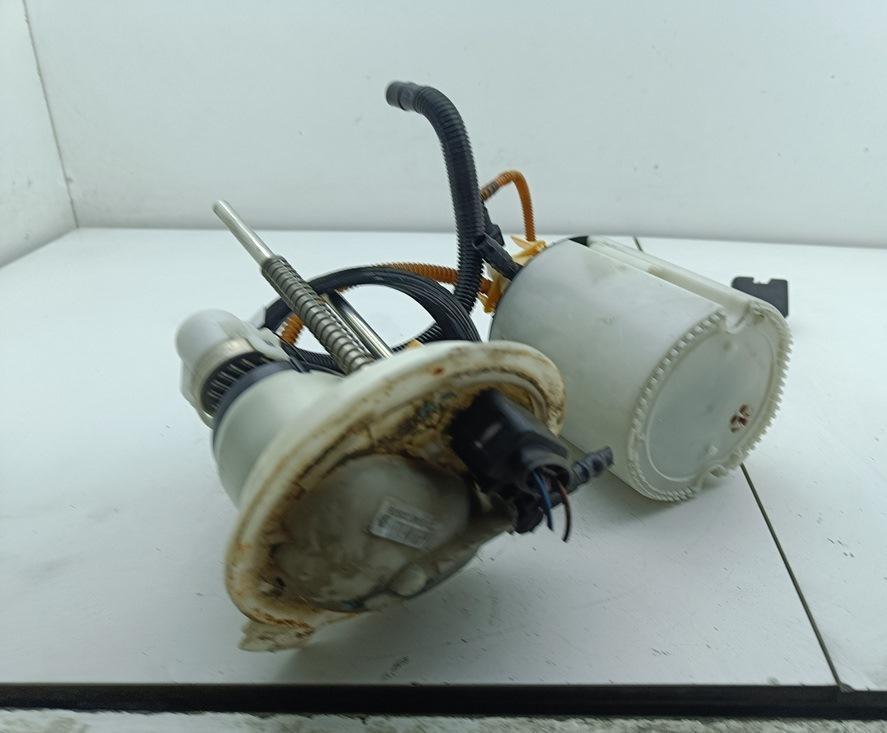 насос топливный Volkswagen Passat B6 2005, 1.6 л., бензин, МКПП, серый, универсал, 1015046130905
