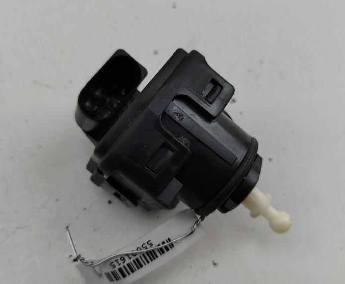 корректор фар Audi A6 C5 1999, 2.4 л., бензин, АКПП, чёрный, универсал, 8L0941295