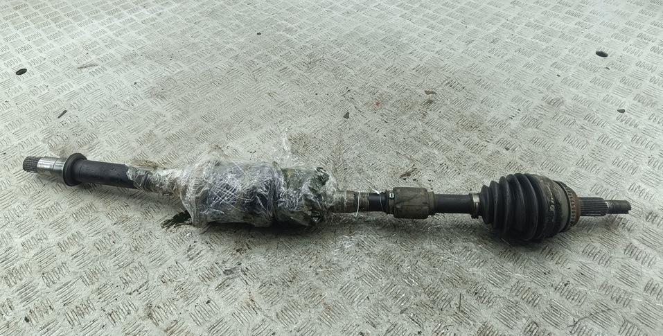 полуось передняя правая (приводной вал, ШРУС) Toyota Avensis 2005, 2.2 л., дизель, МКПП, серый, универсал