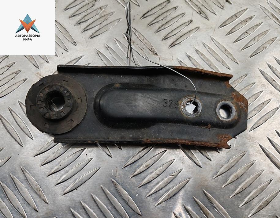 кронштейн (крепление) Opel Astra G 2000, 1.6 л., бензин, МКПП, серый, хетчбэк 5 дв. - фото №1