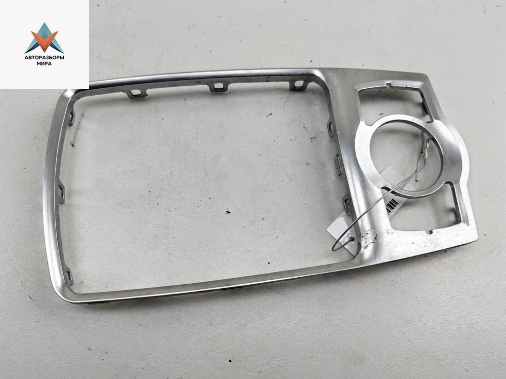 накладка декоративная Audi A6 4F/C6 2004, 2.4 л., бензин, АКПП, серый, седан, 4F0864260A - фото №1