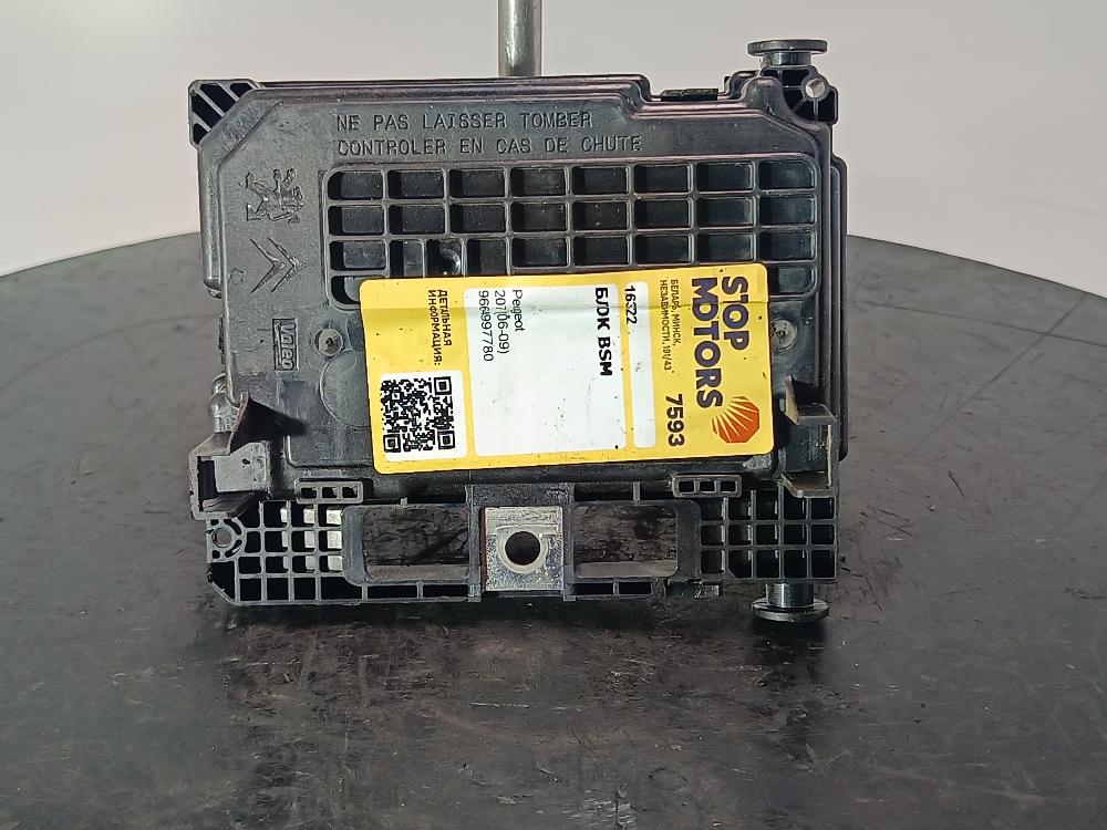 блок предохранителей Peugeot 207 1 поколение 2007, цвет, 9664997780 - фото №1